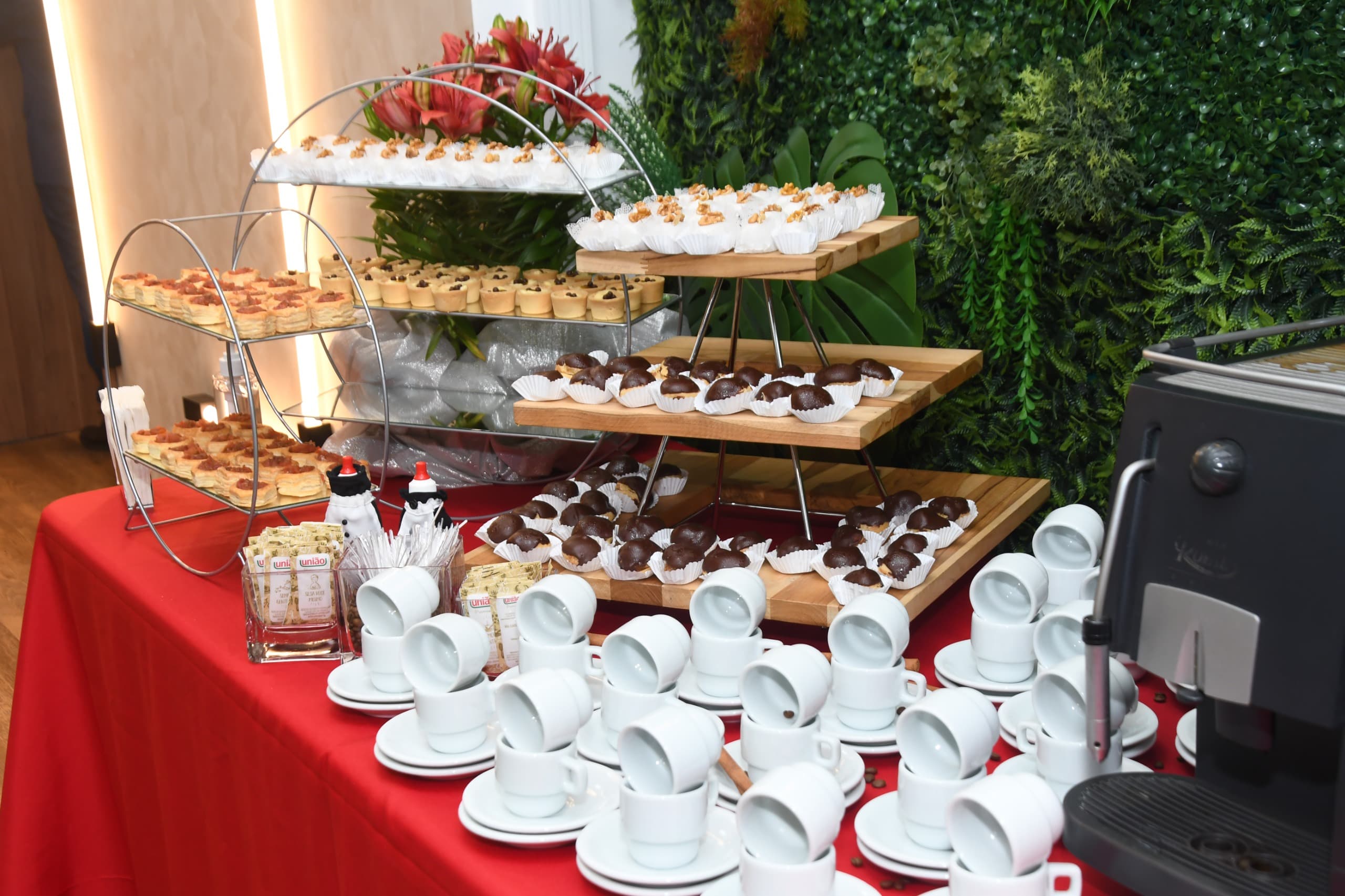 Buffet corporativo Polly Eventos