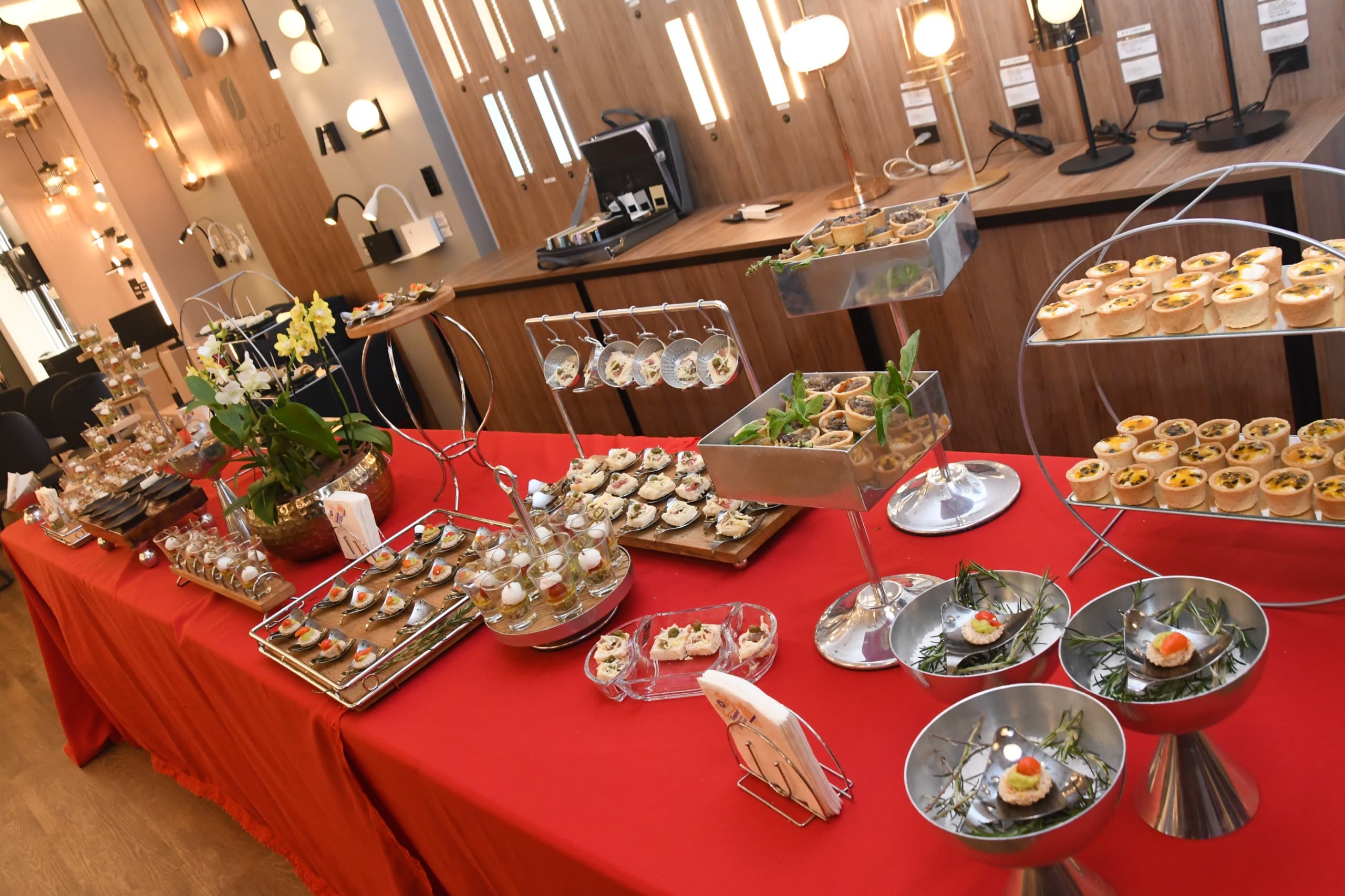 Serviços de catering e coffee break Polly Eventos
